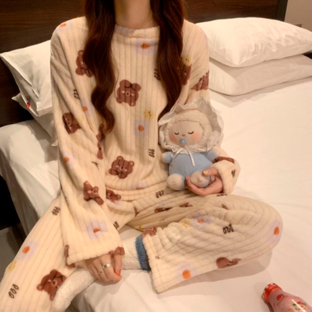 CUTE SLEEPWEAR - BEARS & LITTLE CHICKENS